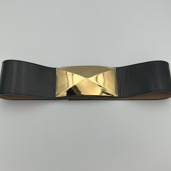 St. John Ladies Leather Belt Wide Large Gold Buckle SzSmall - Picture 1 of 14